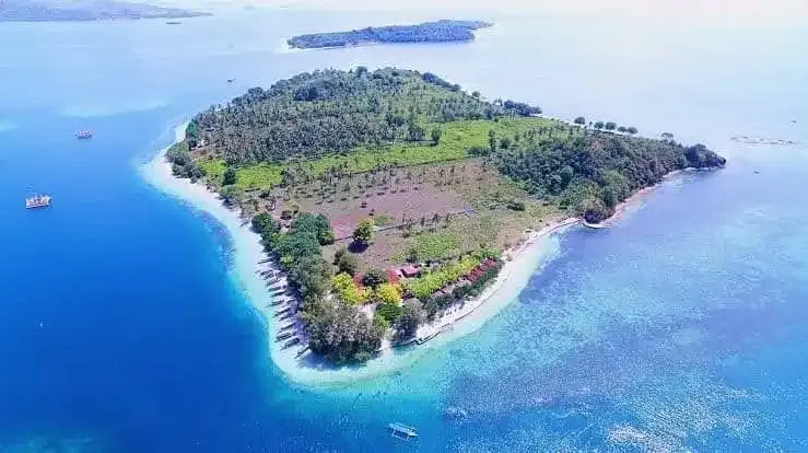 Majestic hills and beaches of Lombok