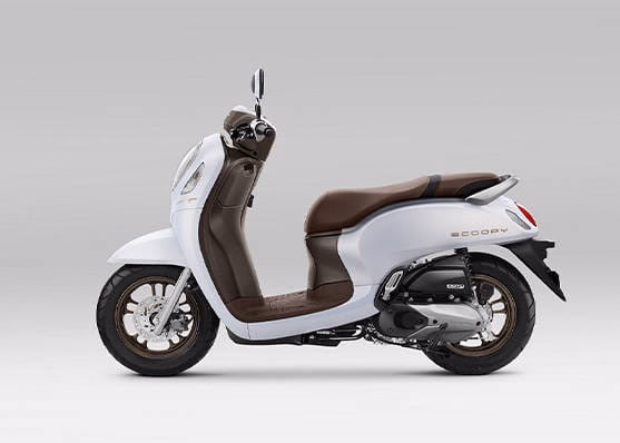 Honda Scoopy rental in Lombok